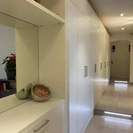54 Rosselli Guest house