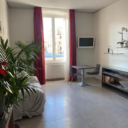 54 Rosselli Pensión 4*