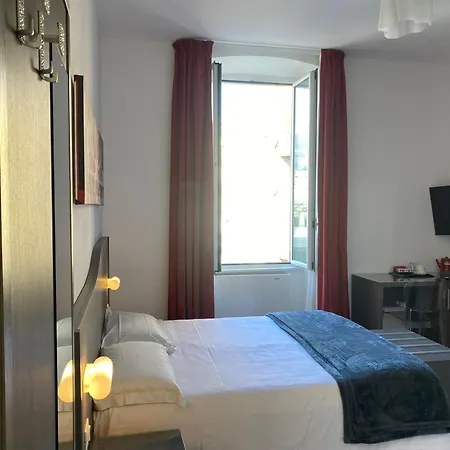 54 Rosselli Penzion 4*