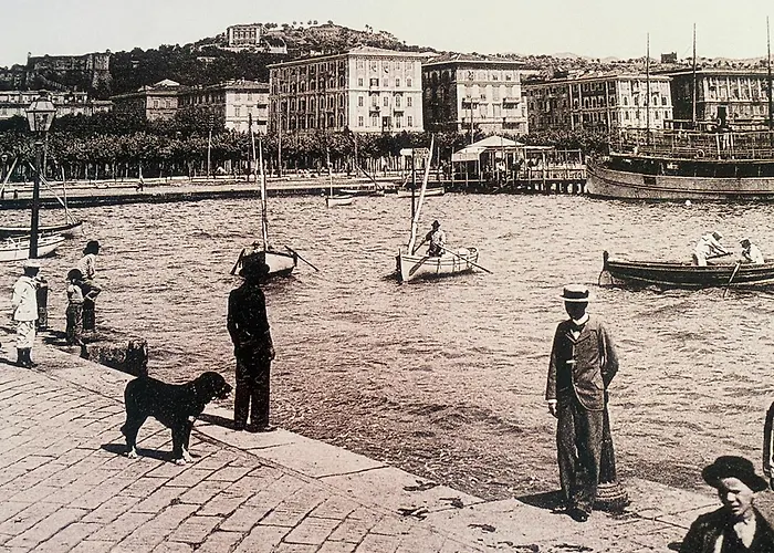 54 Rosselli Гостьовий будинок Ла-Спеція